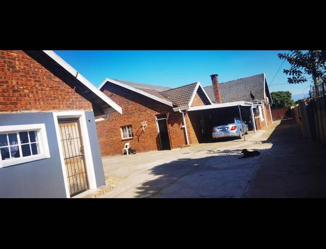 4 BEDROOM FREESTANDING FOR SALE IN HOWICK WEST